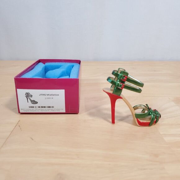 Collectible Just The Right Shoe Mistletoe 2012 JTRS by Lorraine Vail # J120514